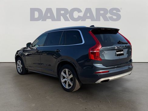 Used 2021 Volvo XC90 T6 Momentum AWD/4WD image 4