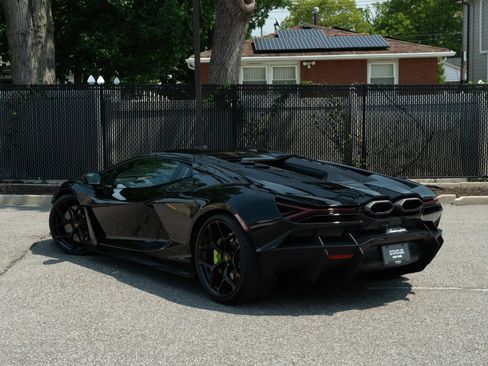 Used 2024 Lamborghini Revuelto AWD/4WD image 41