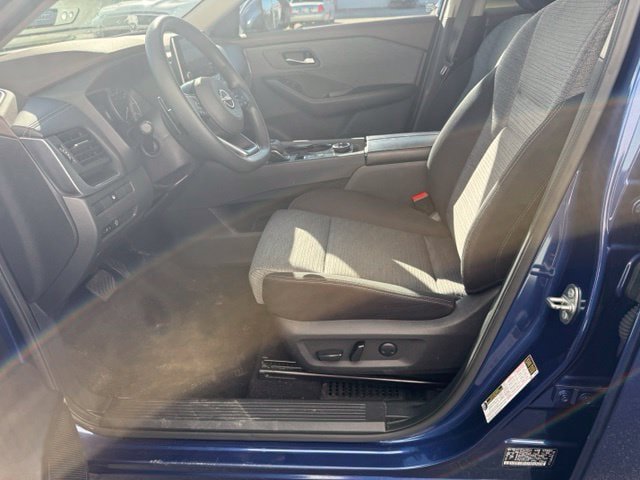 Used 2023 Nissan Rogue SV AWD/4WD image 22