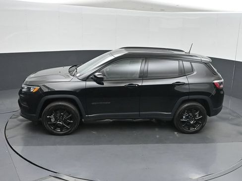 New 2026 Jeep Compass Latitude AWD/4WD image 39