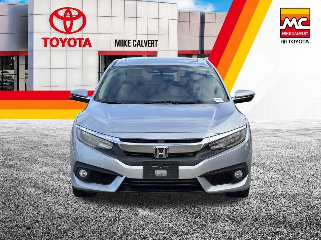 Used 2017 Honda Civic Touring image 3