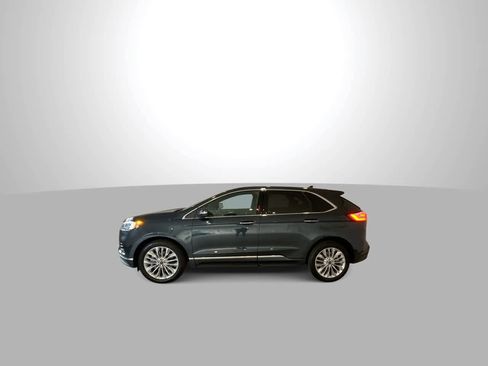 Used 2022 Ford Edge Titanium w/ Equipment Group 301A image 5