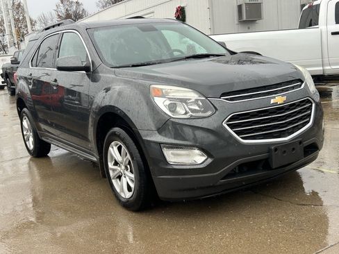 Used 2017 Chevrolet Equinox LT w/ Convenience Package image 4