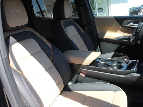 New 2026 Chevrolet Equinox ACTIV w/ Convenience Package III FWD image 15