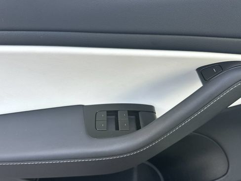 Used 2020 Tesla Model 3 RWD image 11