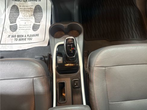 Used 2020 Chevrolet Bolt Premier w/ Infotainment Package image 18