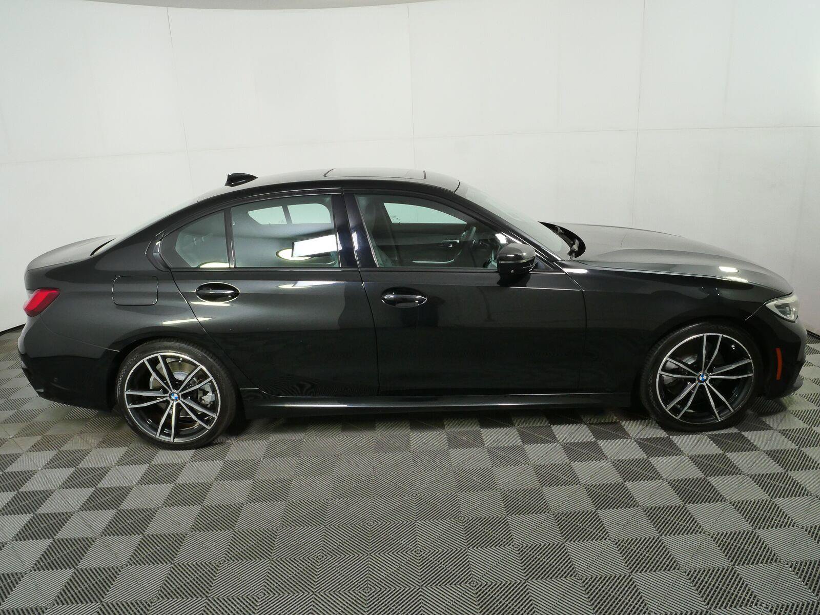 Used 2021 BMW 330i Sedan RWD image 23