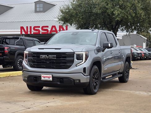 Used 2025 GMC Sierra 1500 Elevation w/ Elevation Premium Package image 2