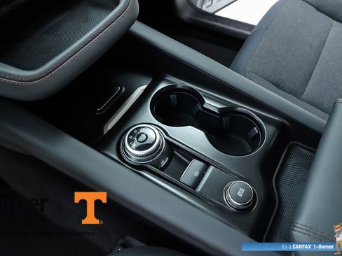 Used 2025 Ford Explorer Active image 24