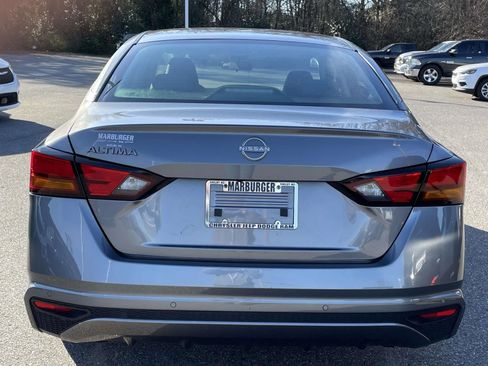 Used 2024 Nissan Altima 2.5 S FWD image 7