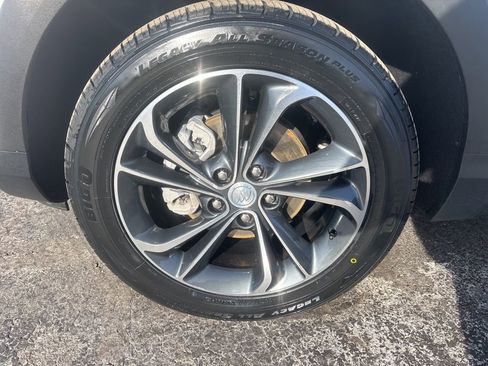 Used 2023 Buick Encore GX Select image 2