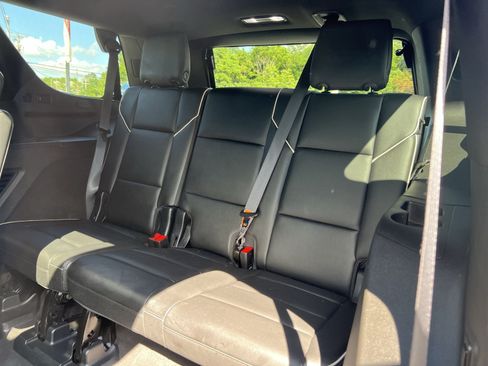Used 2023 Cadillac Escalade Premium Luxury w/ LPO, Floor Liner Package AWD/4WD image 25