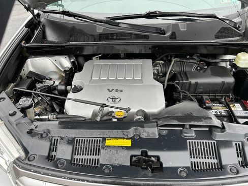 Used 2013 Toyota Highlander Plus image 18