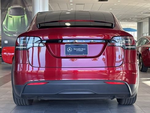 Used 2024 Tesla Model X image 4