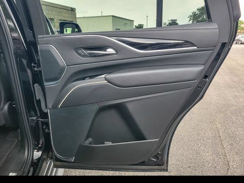 Used 2024 Cadillac Escalade Sport AWD/4WD image 30