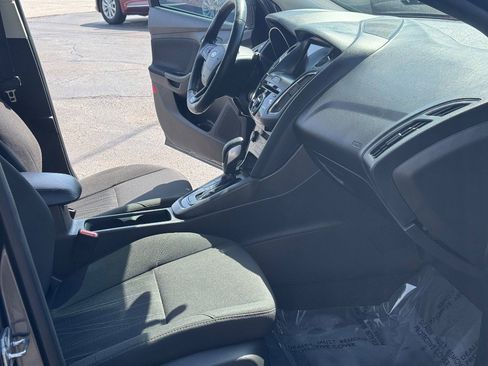 Used 2017 Ford Focus SEL w/ Cold Weather Package image 18