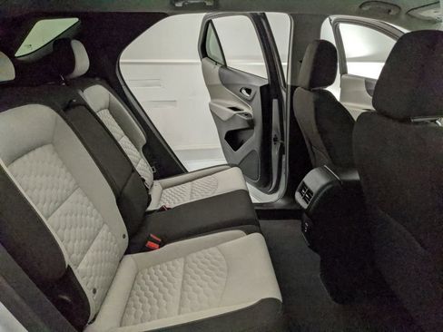 Used 2020 Chevrolet Equinox LT FWD image 19