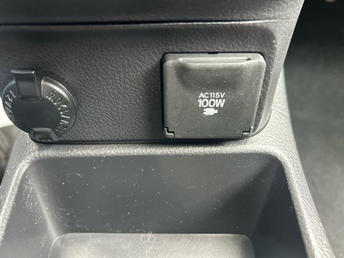 Used 2009 Pontiac Vibe GT image 23