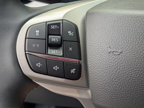 New 2026 Ford Explorer Active RWD image 13