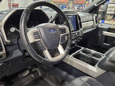 Used 2022 Ford F450 Lariat w/ FX4 Off-Road Package image 16