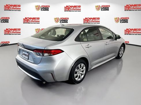 Certified 2022 Toyota Corolla LE FWD image 15