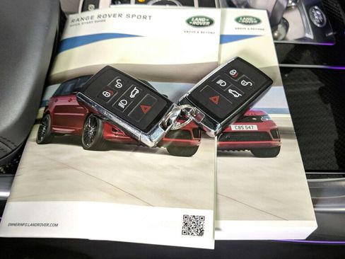 Used 2021 Land Rover Range Rover Sport SVR AWD/4WD image 40