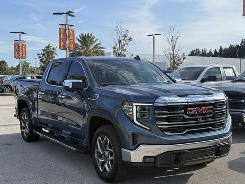 Used 2024 GMC Sierra 1500 SLT w/ SLT Premium Plus Package AWD/4WD image 4