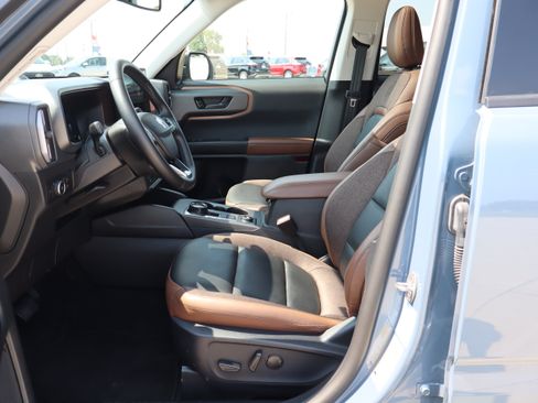 Used 2025 Ford Bronco Sport Outer Banks w/ Outer Banks Tech Package+ AWD/4WD image 9