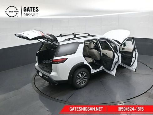 New 2026 Nissan Pathfinder SL image 54