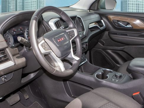 Used 2020 GMC Terrain SLE w/ Driver Convenience Package image 10