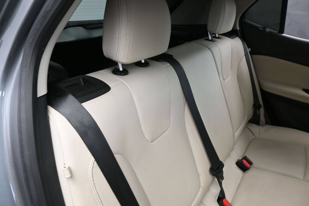 Used 2024 Buick Encore GX Sport Touring FWD image 35