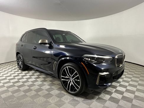 Used 2022 BMW X5 M50i image 6