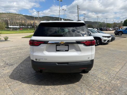 Used 2023 Chevrolet Traverse LT AWD/4WD image 7