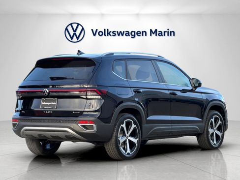 New 2026 Volkswagen Taos SEL image 5