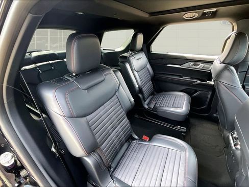 New 2026 Ford Explorer ST-Line AWD/4WD image 11