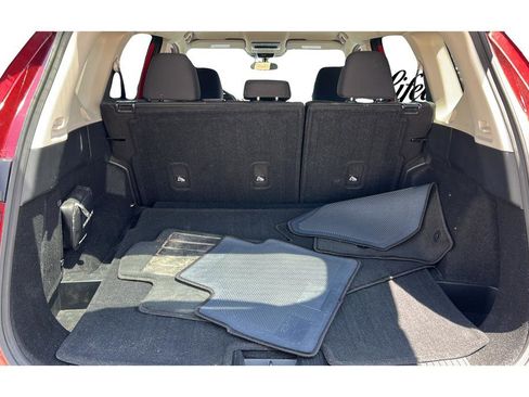 Used 2026 Nissan Rogue SV FWD image 9