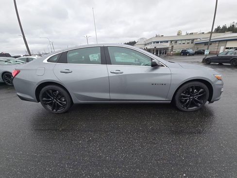 Used 2024 Chevrolet Malibu LT w/ Sport Edition image 2