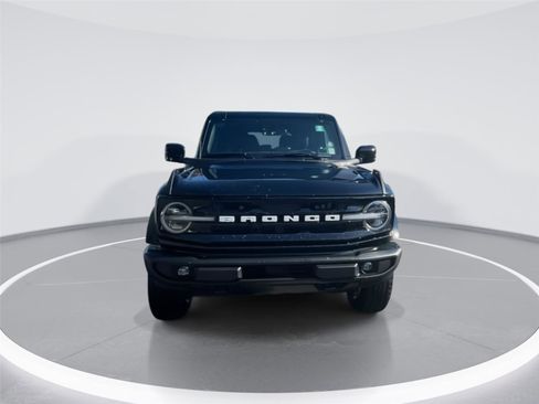 Used 2023 Ford Bronco Outer Banks image 4
