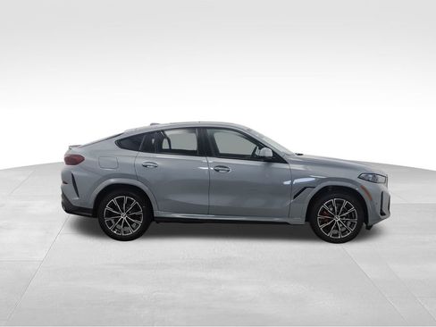 New 2026 BMW X6 xDrive40i w/ Climate Comfort Package image 6