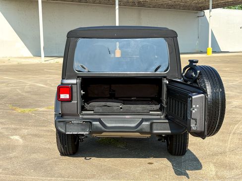 Used 2024 Jeep Wrangler Unlimited Sport AWD/4WD image 37