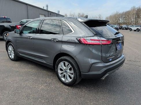 Certified 2022 Ford Edge Titanium image 5