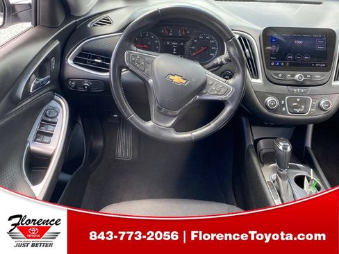 Used 2020 Chevrolet Malibu RS w/ LPO, Convenience Package 1 FWD image 9