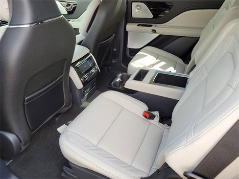 New 2025 Lincoln Aviator Reserve w/ Equipment Group 201A image 13