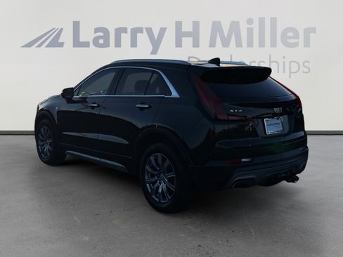 Used 2021 Cadillac XT4 Premium Luxury image 3