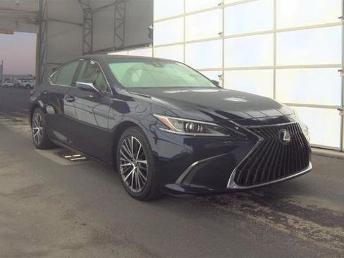 Used 2022 Lexus ES 350 w/ Premium Package FWD image 3