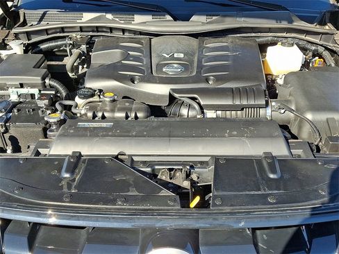 Used 2023 Nissan Armada SL w/ Midnight Edition Package image 30