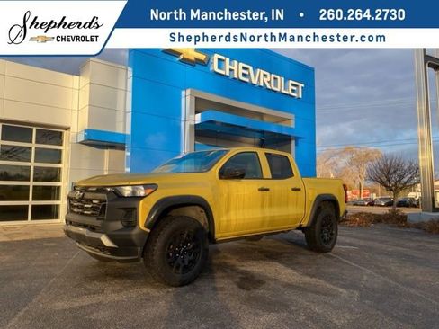 Used 2023 Chevrolet Colorado Trail Boss w/ Technology Package image 1