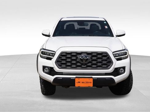 Used 2023 Toyota Tacoma TRD Off-Road w/ TRD Premium Off Road Package AWD/4WD image 12