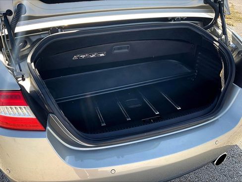 Used 2010 Jaguar XK Convertible image 18