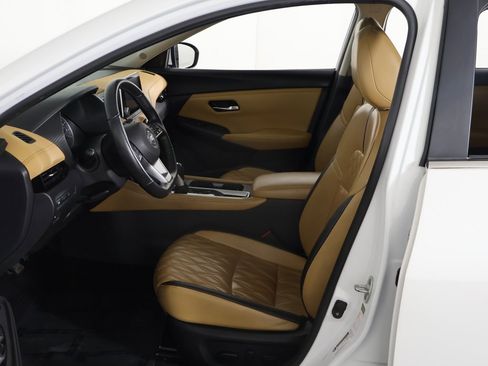 Used 2023 Nissan Sentra SV w/ SV Premium Package image 25